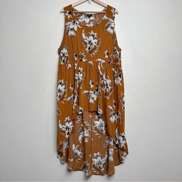 Torrid Womens 3X Hi Low Charlis Floral  Tank - Picture 2 of 13